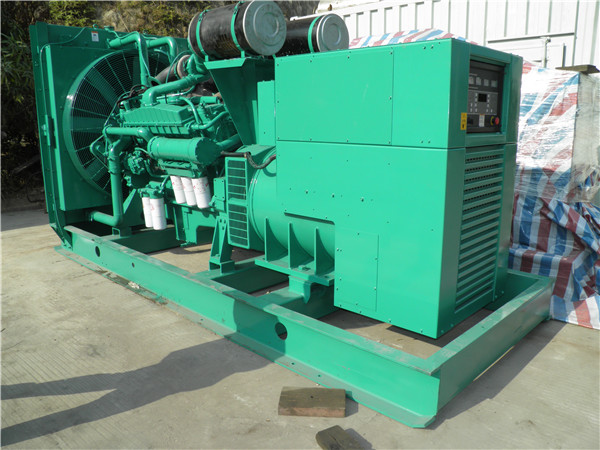 富平出租发电机 发电机组厂家：柴油发电机组的控制屏的作用是什么？