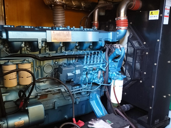 富平磷酸铁锂蓄电池的使用寿命与哪些因素有关？